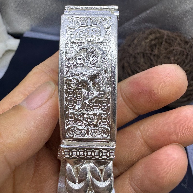สร้อยข้อมือเงินลายเสือโบราณสไต - Men Accessories Nepal บทวิจารณ์และราคา