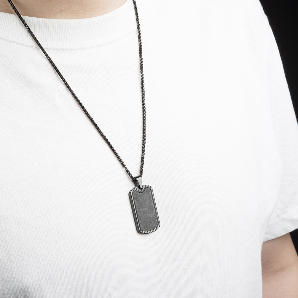จี้คาร์บอนไฟเบอร์สแตนเลสทหารยี - Men Accessories List บทวิจารณ์และราคา