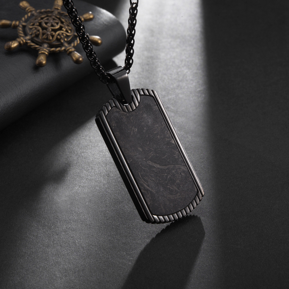 จี้คาร์บอนไฟเบอร์สแตนเลสทหารยี - Men Accessories List บทวิจารณ์และราคา